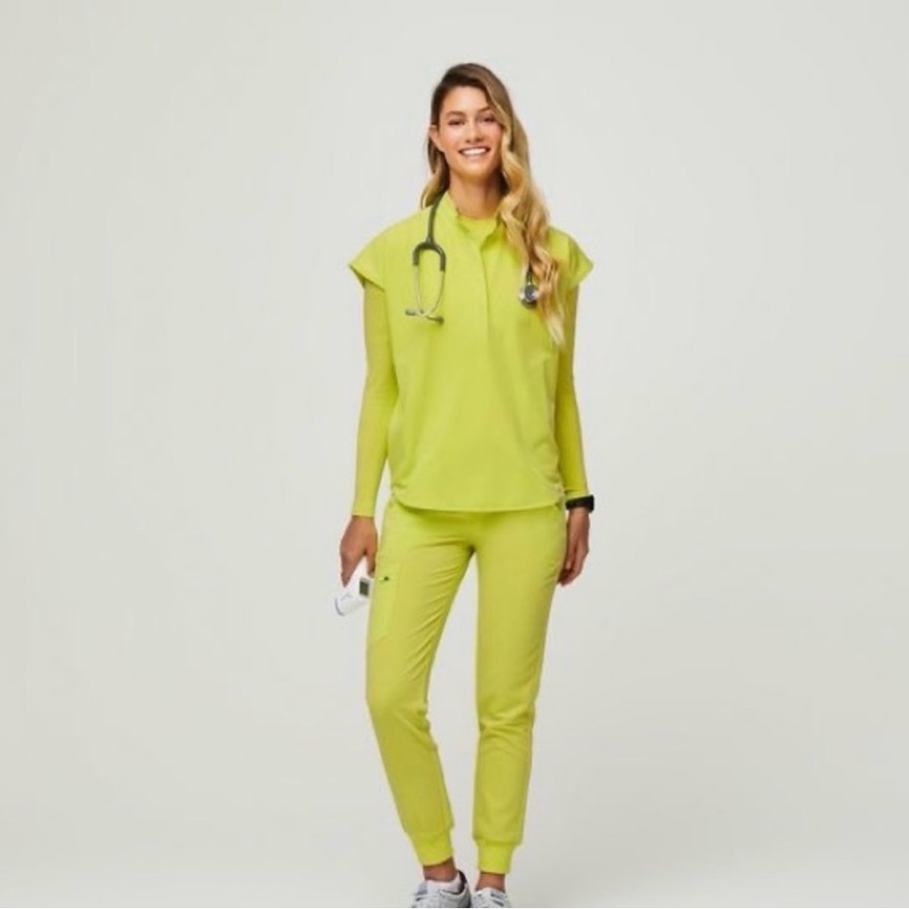 Figs Rafaela Oversized Scrub Top XXS citrine lime green
